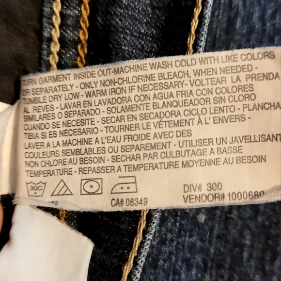 Gloria Vanderbilt 'Amanda' Denim Jeans - Picture 8 of 10